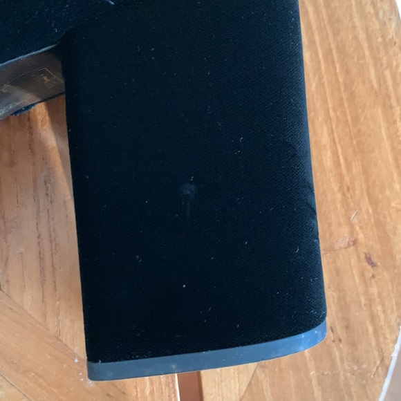 Prada Black Velvet Platform Heels with Green Jewel Embellishment Size 39.5 - Picture 8 of 13